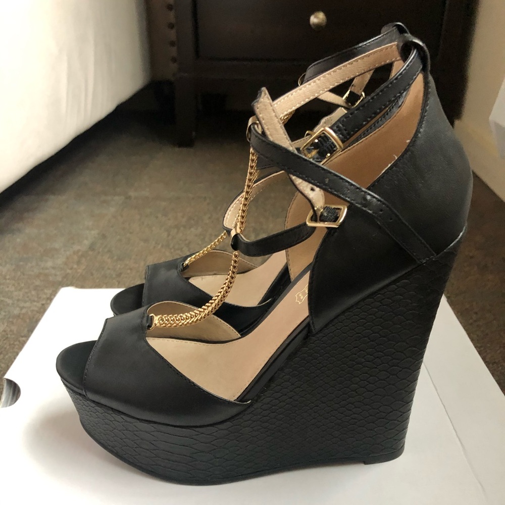 Aldo wedges